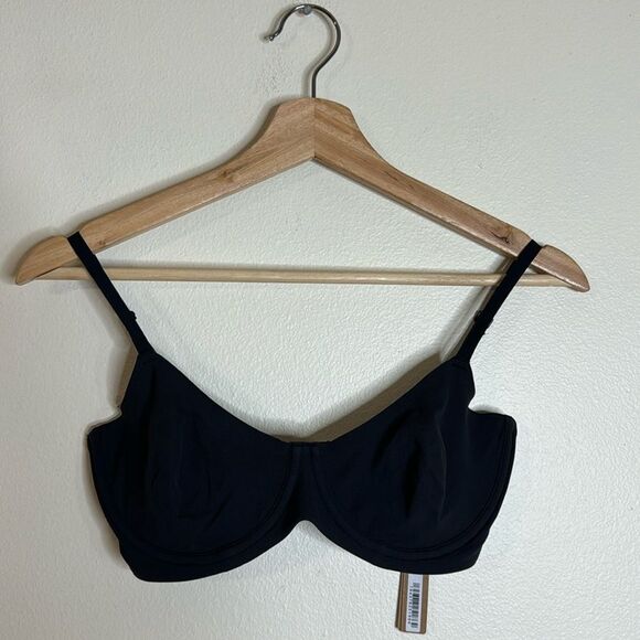 Skims ladies fits everybody unlined Demi bra in color onyx size 32DD - Picture 3 of 10